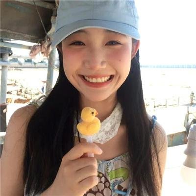 这个警察不太冷